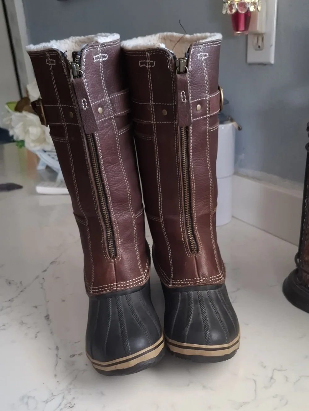 Sorel Wimens Brown and Black Waterproof Winter Zip-Front Boots